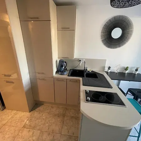 Apartment 'soleil Et Liberte' - Village Naturiste